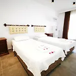 Red F33 Oezel Tasarimli Villa *