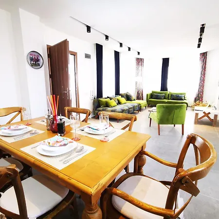 Villa Red F33 Oezel Tasarimli Belek