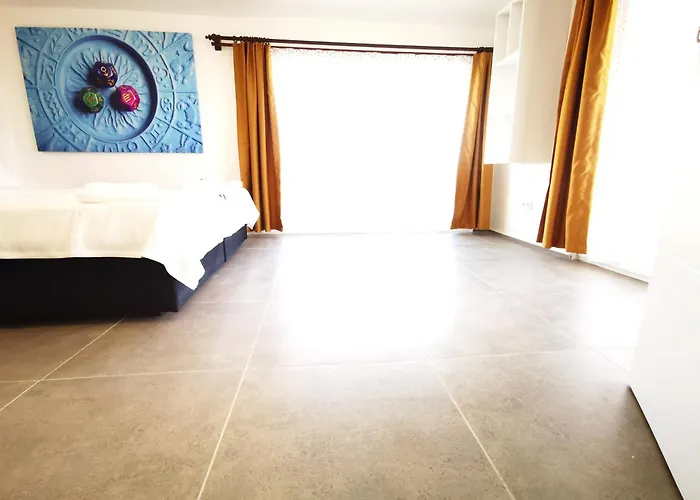 Red F33 Oezel Tasarimli 贝莱克